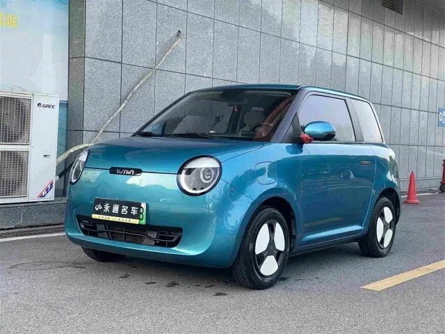 Фотография автомобиля — Changan Lumin
