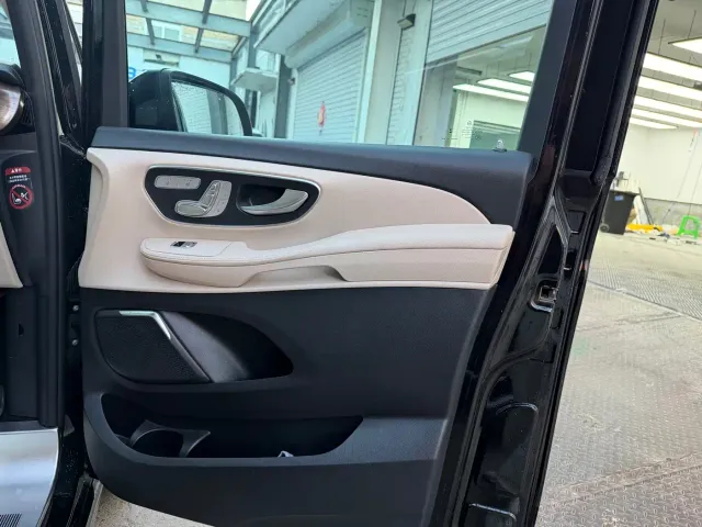 Mercedes-Benz V-Class — Фото автомобиля 24