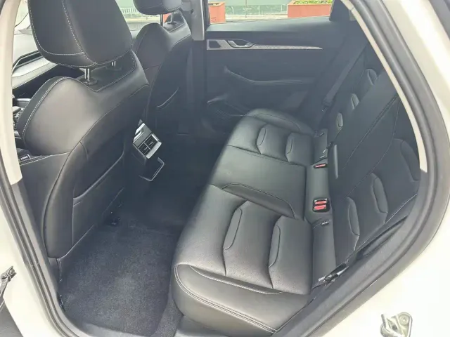 Geely Xingrui — Фото автомобиля 5