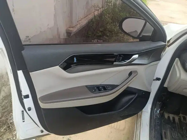 BYD Qin PLUS — Фото автомобиля 7