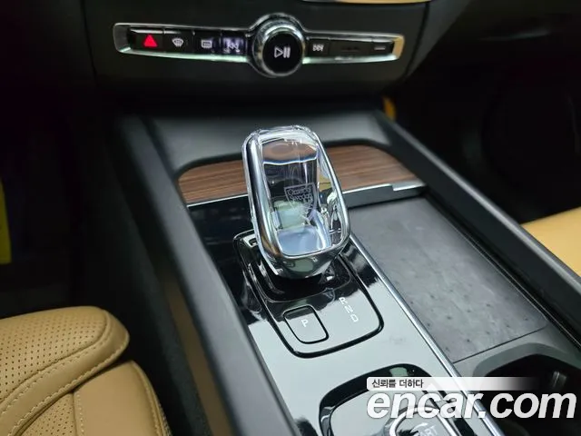 Volvo XC60 2nd Gen — Фото автомобиля 14