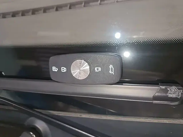 Roewe iMAX8 — Фото автомобиля 8