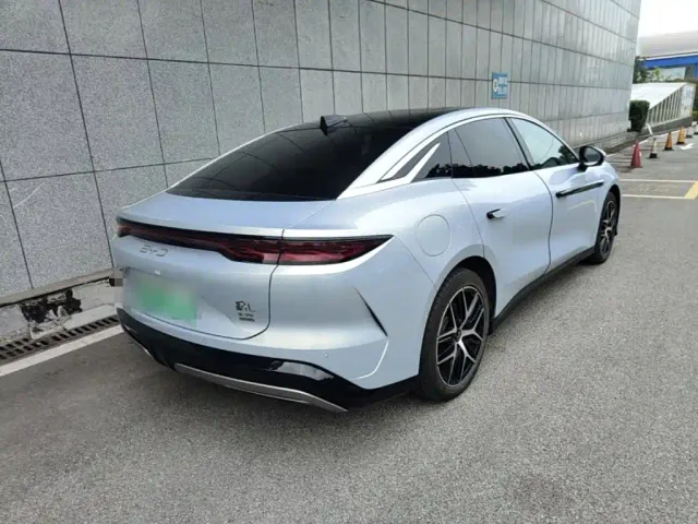BYD Han L — Фото автомобиля 6