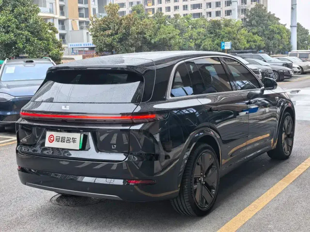 Li Auto L7 — Фото автомобиля 7