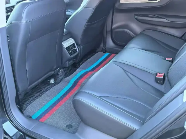 Hongqi E-QM5 — Фото автомобиля 5