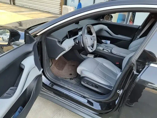 Nio ET5 Touring — Фото автомобиля 15