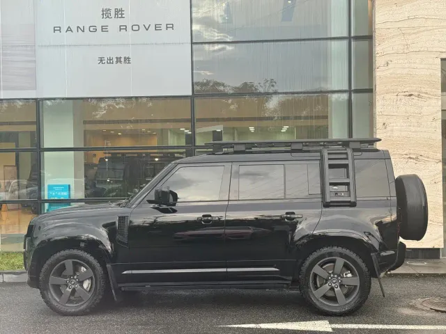 Land Rover Defender — Фото автомобиля 5
