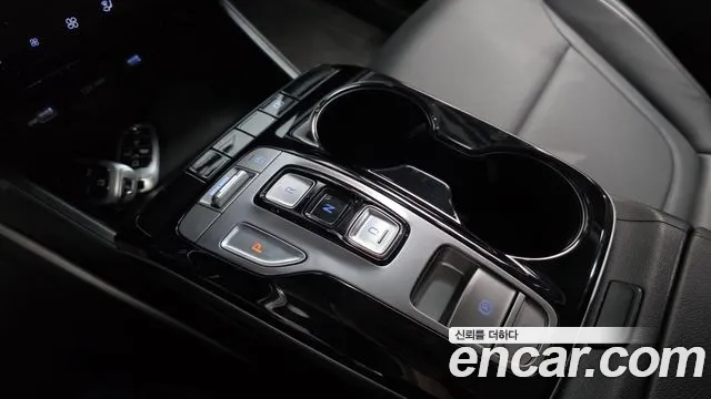 Hyundai Tucson Tucson (NX4) Дизель 2.0 2WD — Фото автомобиля 9