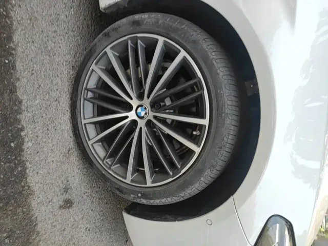 BMW 5 Series — Фото автомобиля 8
