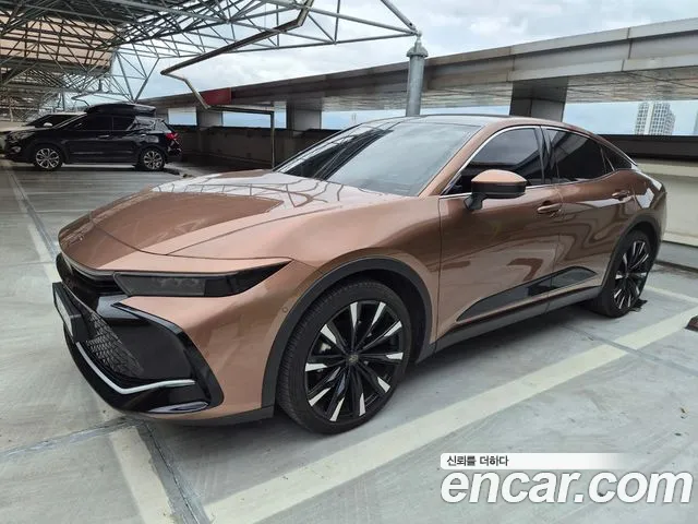 Toyota Crown — Фото автомобиля 2