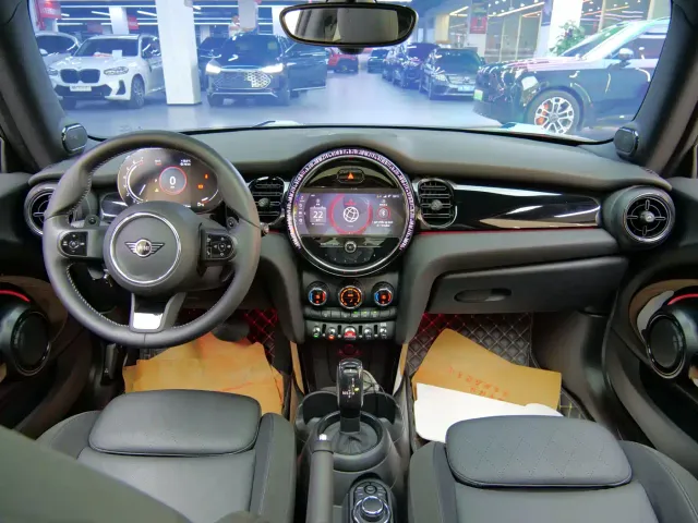 MINI Hatch — Фото автомобиля 10