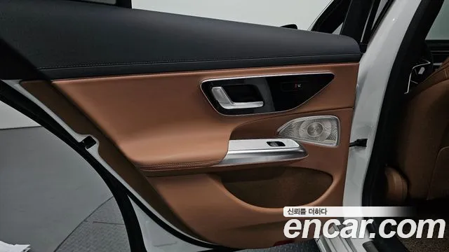 Mercedes-Benz E-Class W214 — Фото автомобиля 14