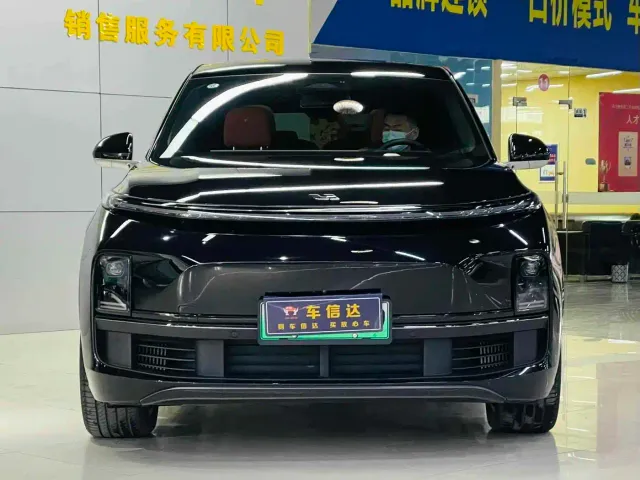 Фотография автомобиля — Li Auto L8