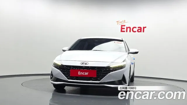 Hyundai Avante CN7 — Фото автомобиля 3