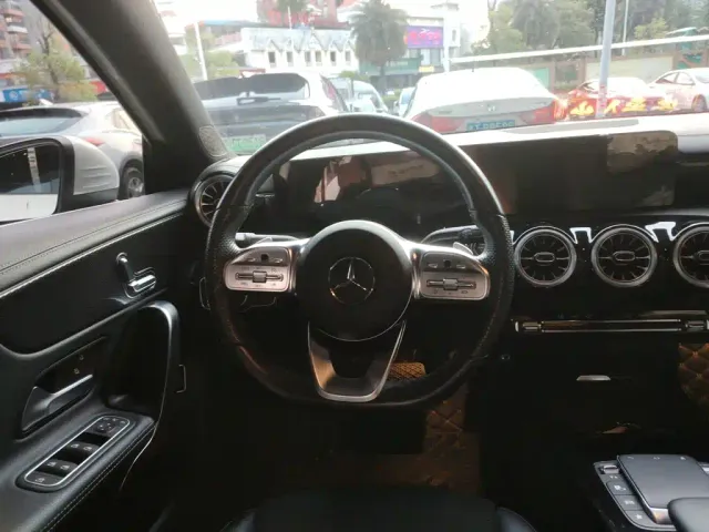 Mercedes-Benz A-Class — Фото автомобиля 6
