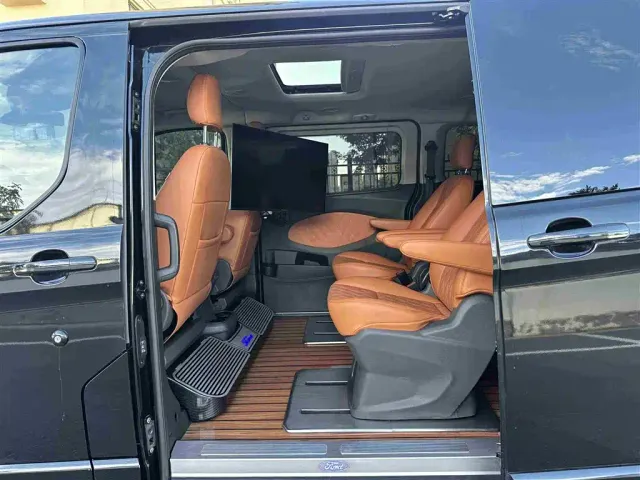 Ford Tourneo — Фото автомобиля 9