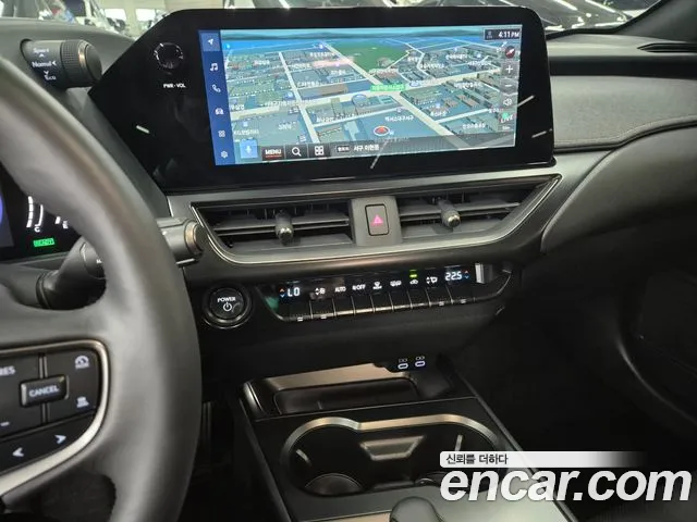 Lexus UX UX300h — Фото автомобиля 15