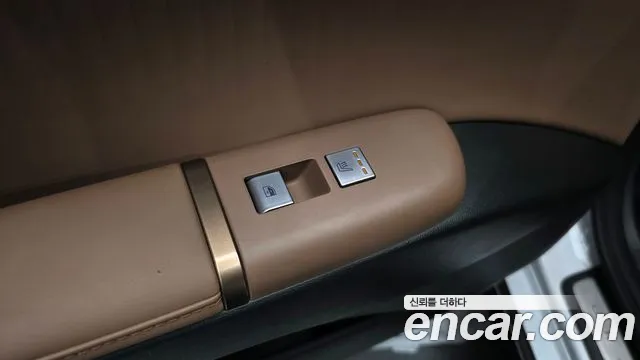 Hyundai Grandeur GN7 — Фото автомобиля 25