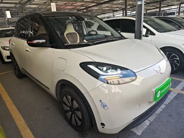 Wuling Bingo — Фото автомобиля 3