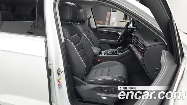 Volkswagen Touareg Touareg 3 поколение 3.0 TDI Prestige — Фото автомобиля 11