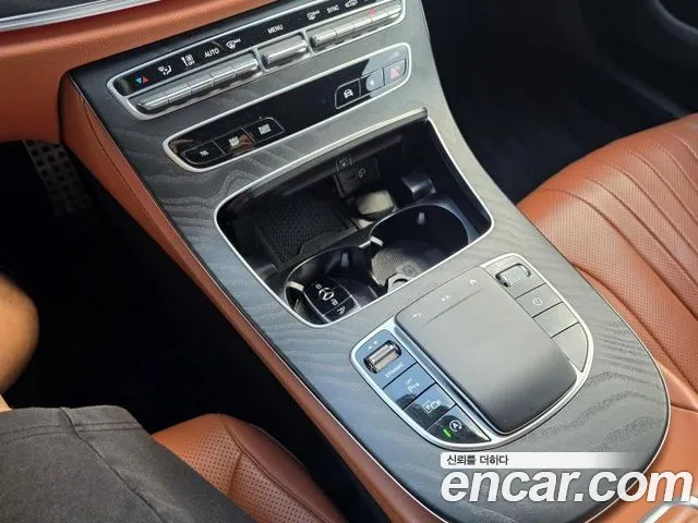 Mercedes-Benz CLS-Class — Фото автомобиля 12