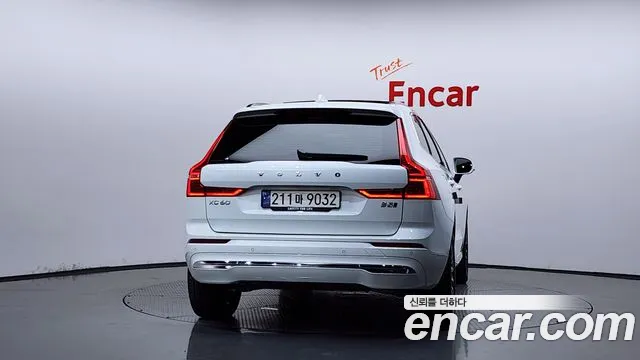 Volvo XC60 Generation 2 — Фото автомобиля 4