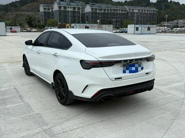 Geely Binrui — Фото автомобиля 7