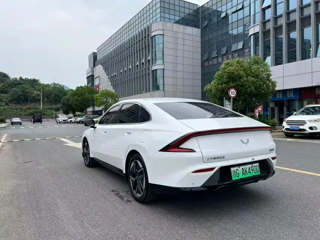 Wuling Starlight — Фото автомобиля 6