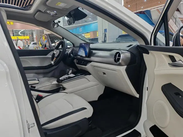BYD Yuan Pro — Фото автомобиля 7