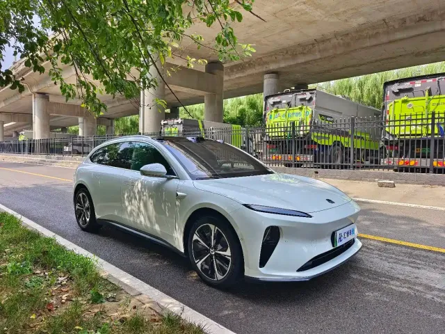 Nio ET5 Touring — Фото автомобиля 6