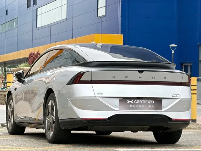 Xpeng P7+ — Фото автомобиля 8