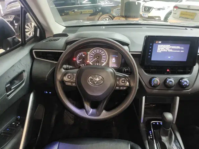 Toyota Corolla Cross — Фото автомобиля 10