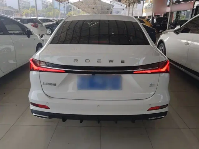 Roewe i5 — Фото автомобиля 5