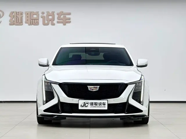 Cadillac CT5 — Фото автомобиля 2