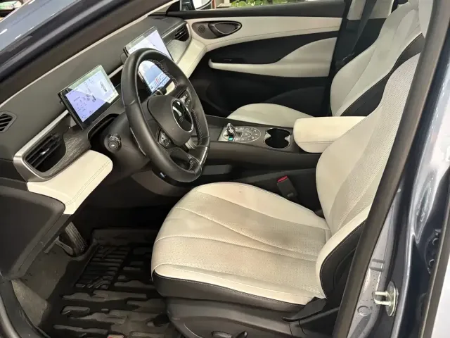 BYD Seal 05 DM-i — Фото автомобиля 9