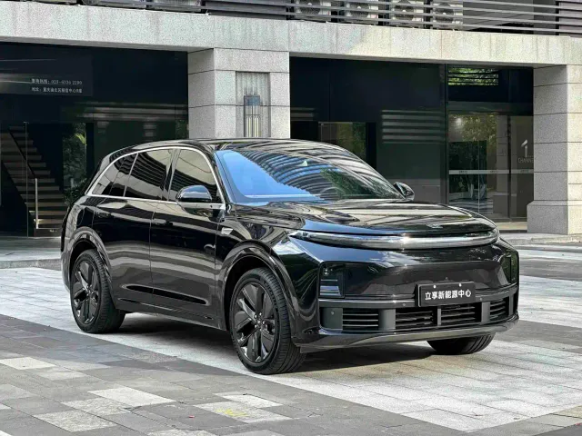 Li Auto L7 — Фото автомобиля 4