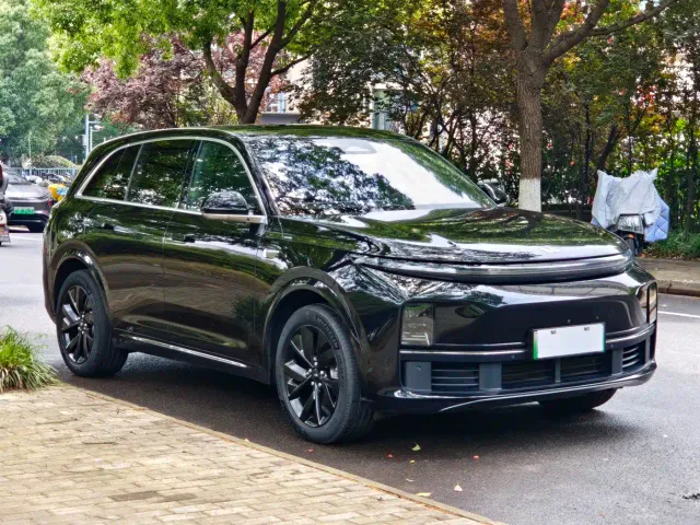 Li Auto L7 — Фото автомобиля 3