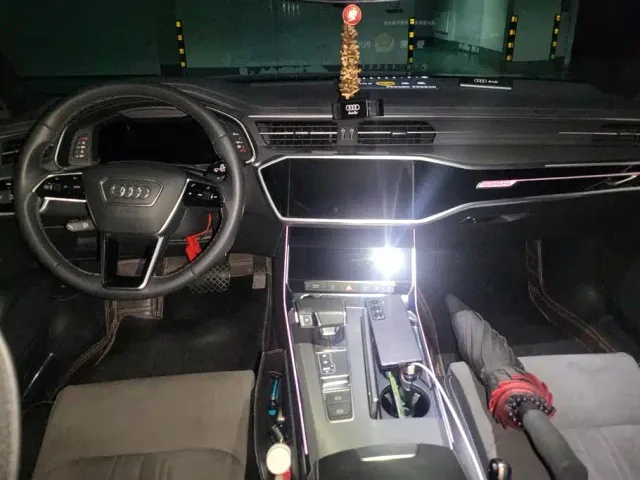 Audi A6L — Фото автомобиля 12