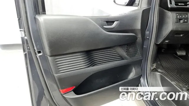 Hyundai Staria Staria Карго 5 мест — Фото автомобиля 21