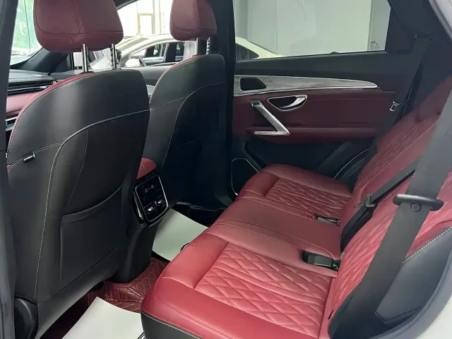 Jetour Jetour X70 PLUS 2023 1.5T DCT Warrior PLUS 5-seater — Фото автомобиля 16