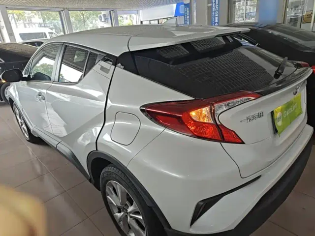 Toyota IZOA — Фото автомобиля 4