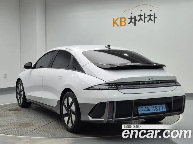 Hyundai Ioniq 6 — Фото автомобиля 2
