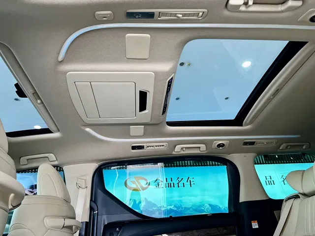 Toyota Alphard — Фото автомобиля 12