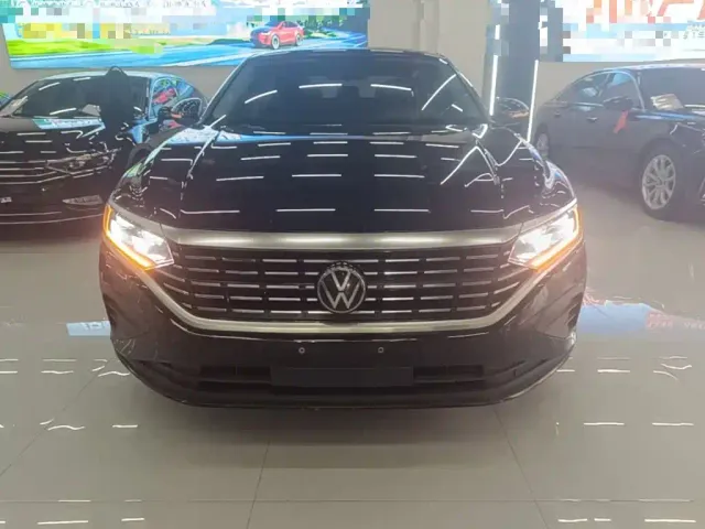 Volkswagen Passat — Фото автомобиля 2