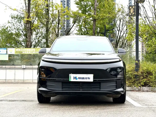Li Auto L6 — Фото автомобиля 2
