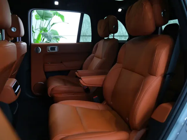 Li Auto L8 — Фото автомобиля 14