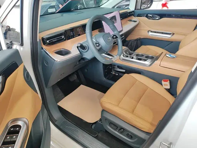 GAC Trumpchi E8 — Фото автомобиля 14