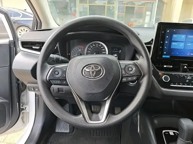 Toyota Corolla — Фото автомобиля 10