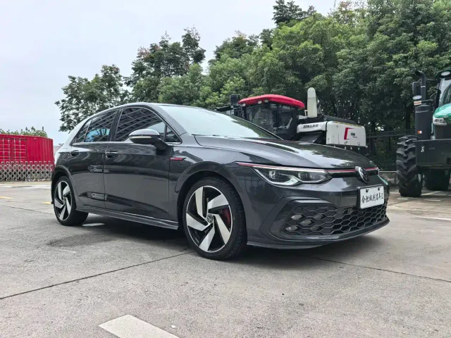 Volkswagen Golf GTI — Фото автомобиля 3