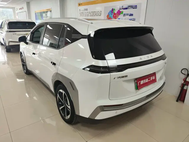 GAC Aion Y — Фото автомобиля 10